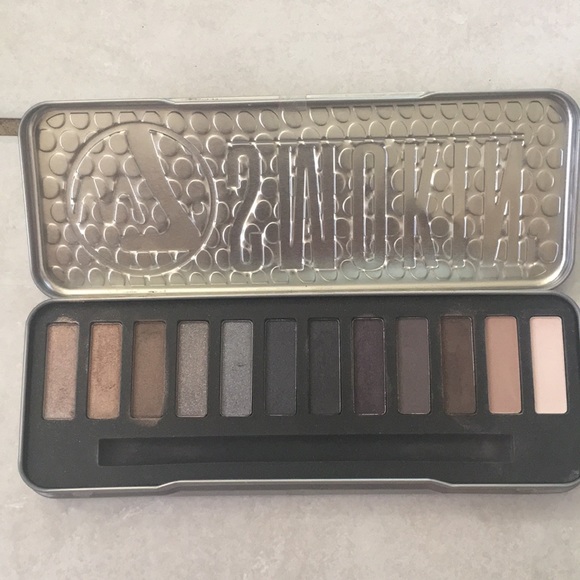 PALLET - Picture 5 of 12